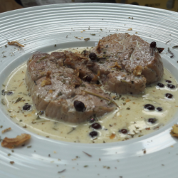 mignon-suino-com-nata-e-vinho