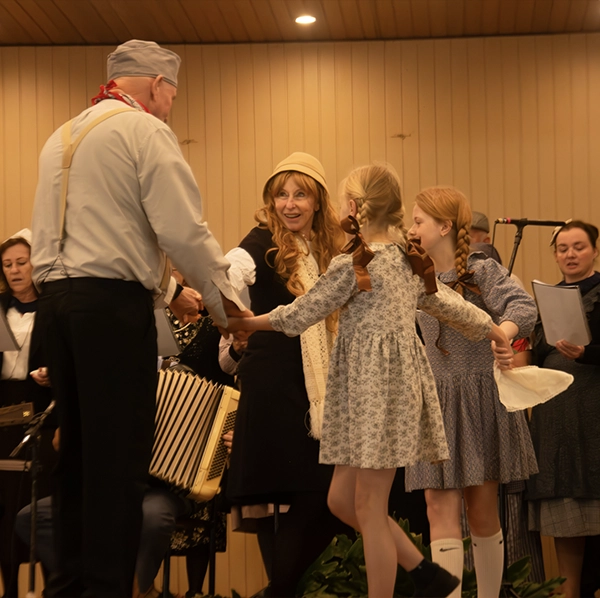 ESPETÁCULO POT-POURRI 11ª FESTA DOS IMIGRANTES